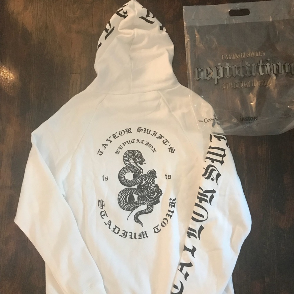 Taylor Swift TOUR HOODIE WITH SNAKE DESIGN Large